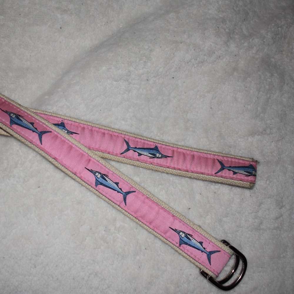 Pink fish loop belt